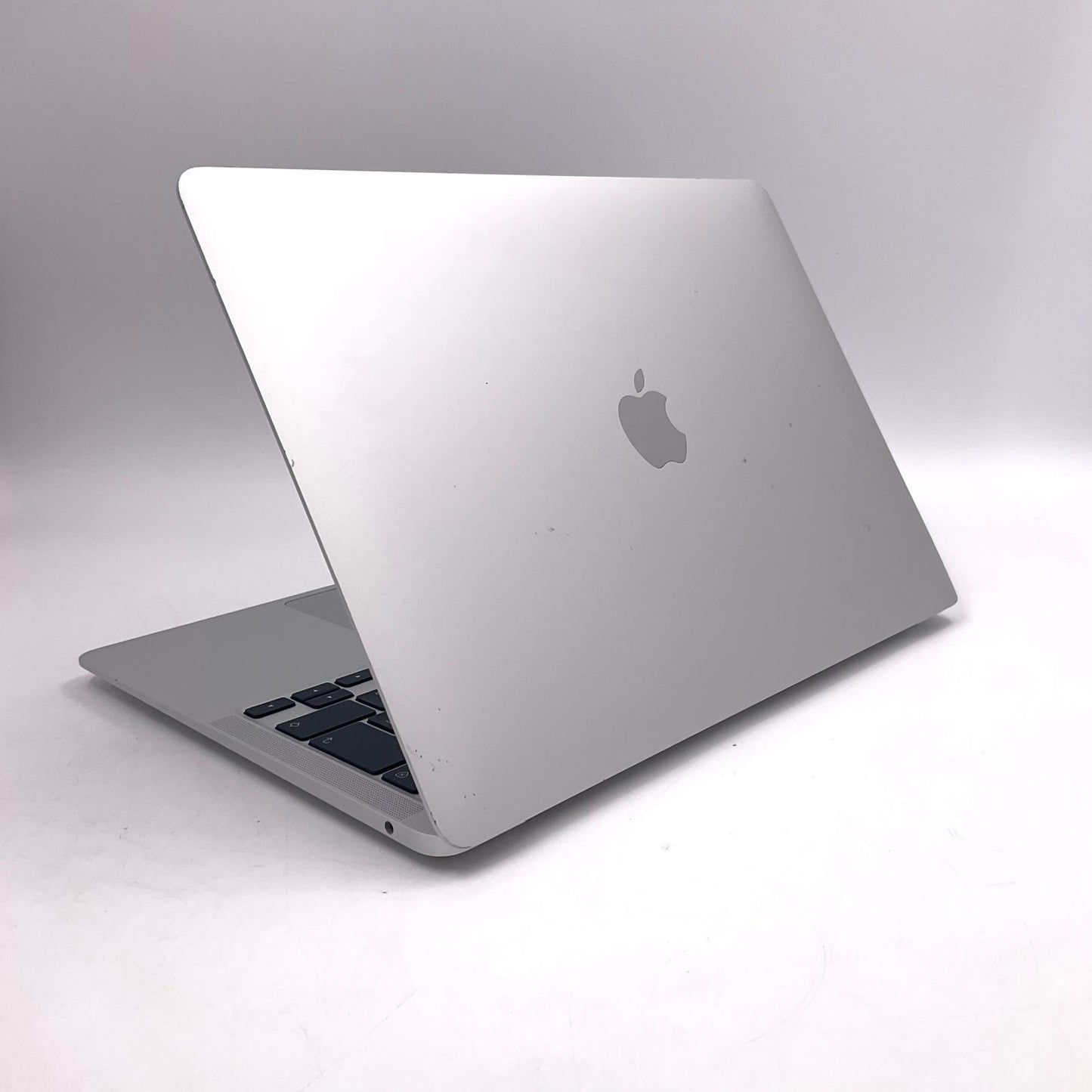 【全額返金保証】【最速発送】Apple MacBook Air 13.3インチ 2020 Apple M1 8GB 256GB シルバー 96% 動作確認済