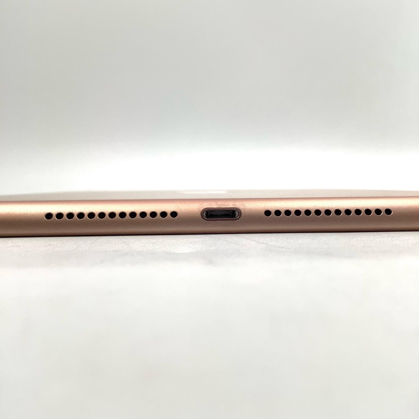 【全額返金保証】【最速発送】Apple iPad iPad 9.7インチ 第6世代 128GB ゴールド WiFi+Cellular 白ロム 動作確認済
