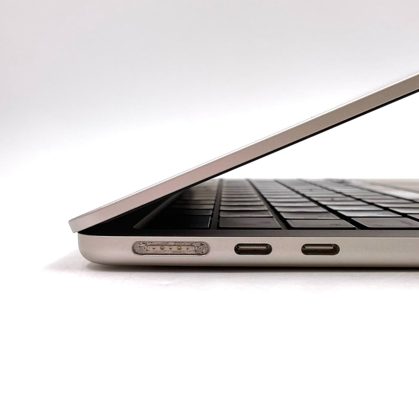 【全額返金保証】【最速発送】Apple MacBook Air 13.6インチ 2022 Apple M2 8GB 256GB スターライト 83.7% 動作確認済