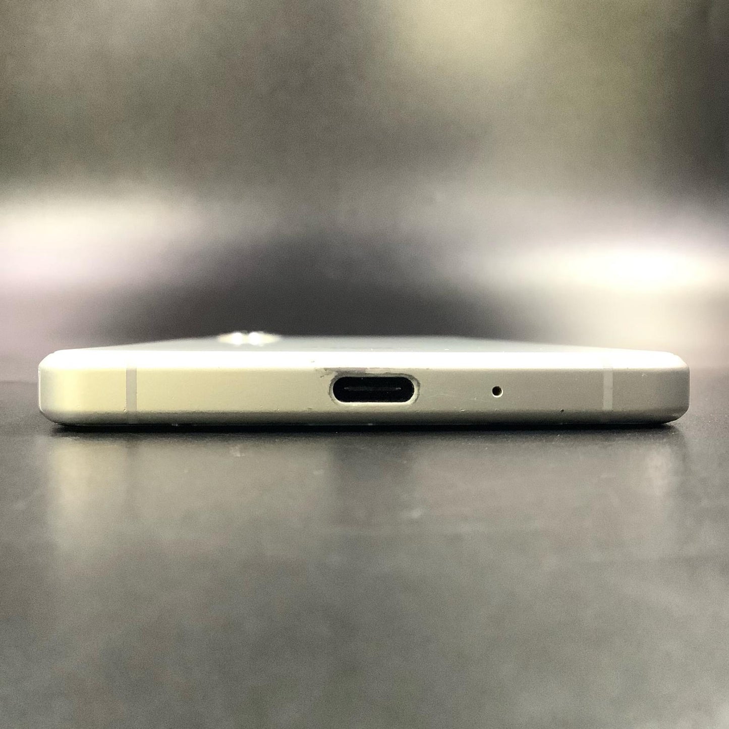 【最速発送】Sony Xperia 1 II 128GB ホワイト docomo SO51Aa 白ロム【難有】