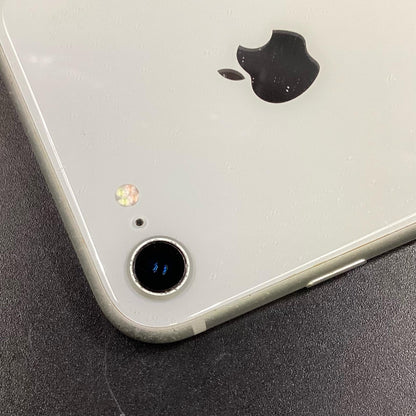 【最速発送】Apple iPhone iPhone 8 64GB シルバー docomo 白ロム【難有】 81%
