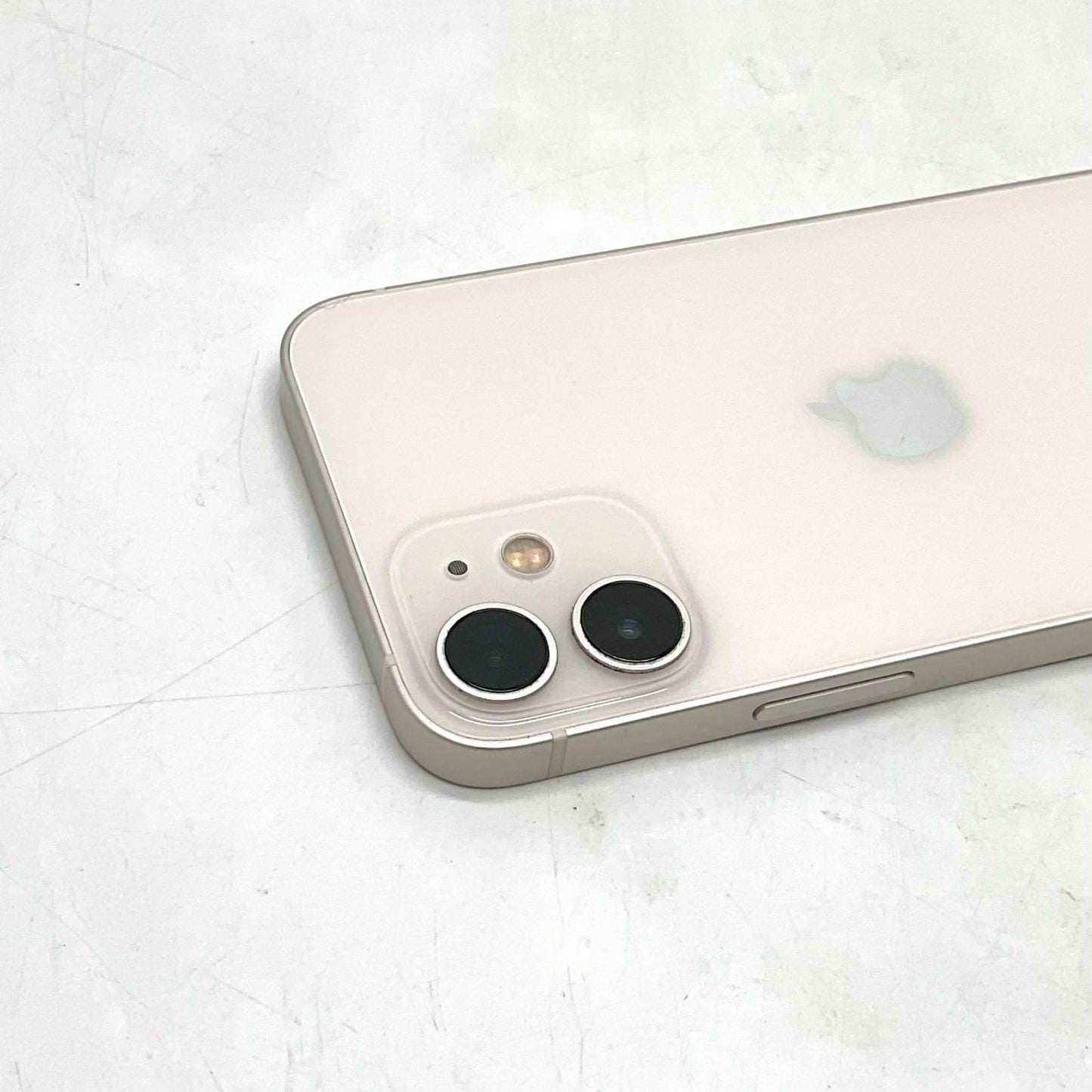 【最速発送】Apple iPhone iPhone 12 mini 128GB ホワイト docomo 白ロム【難有】 76%