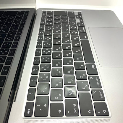 【全額返金保証】【最速発送】Apple MacBook Air 13インチ 2020 Apple M1 8GB 256GB シルバー 79% 動作確認済