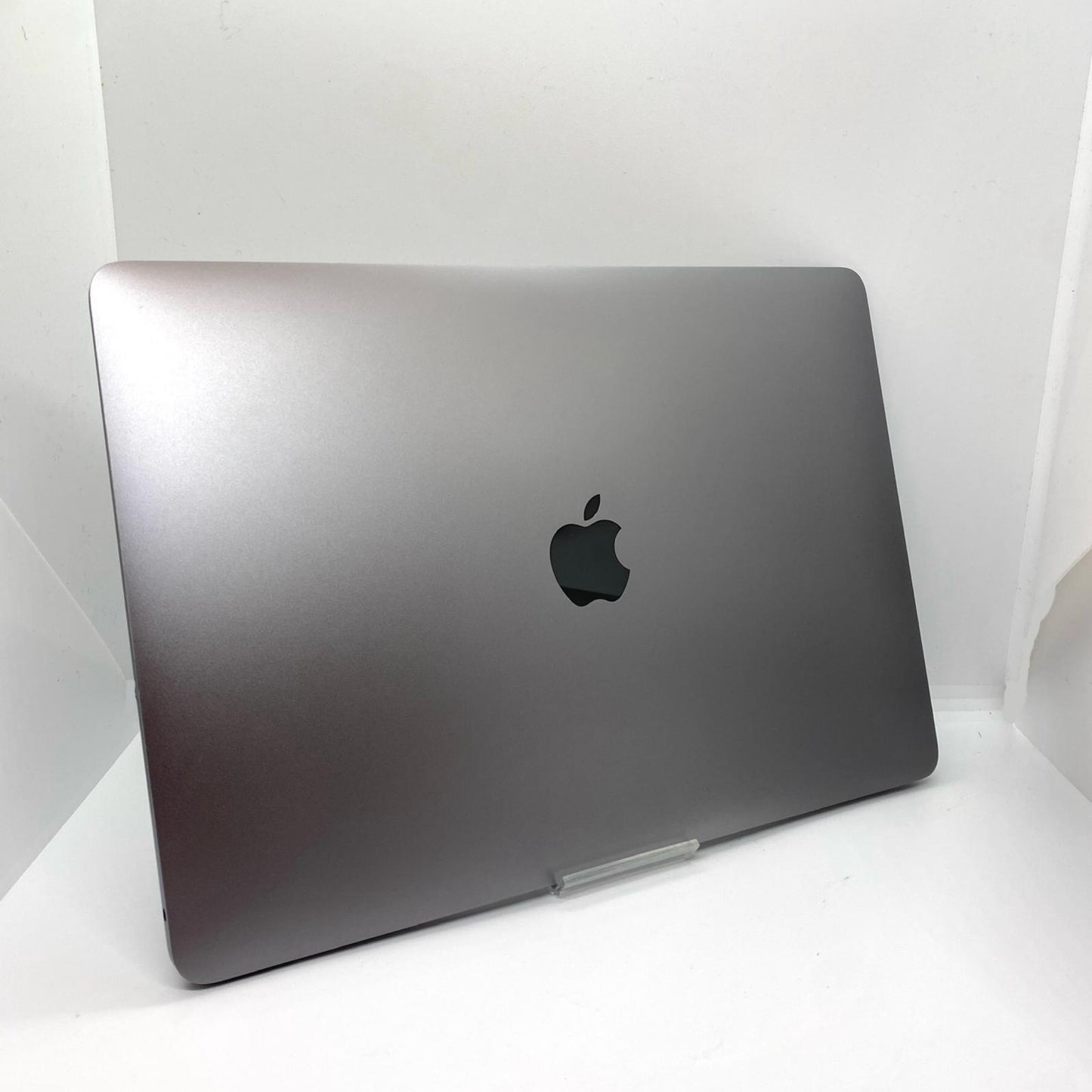 【全額返金保証】【最速発送】Apple MacBook Air 13インチ 2020 Apple M1 8GB 256GB シルバー 79% 動作確認済