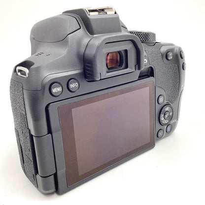 【全額返金保証】【最速発送】Canon デジタル一眼 EOS Kiss X10i ボディ ブラック 動作確認済