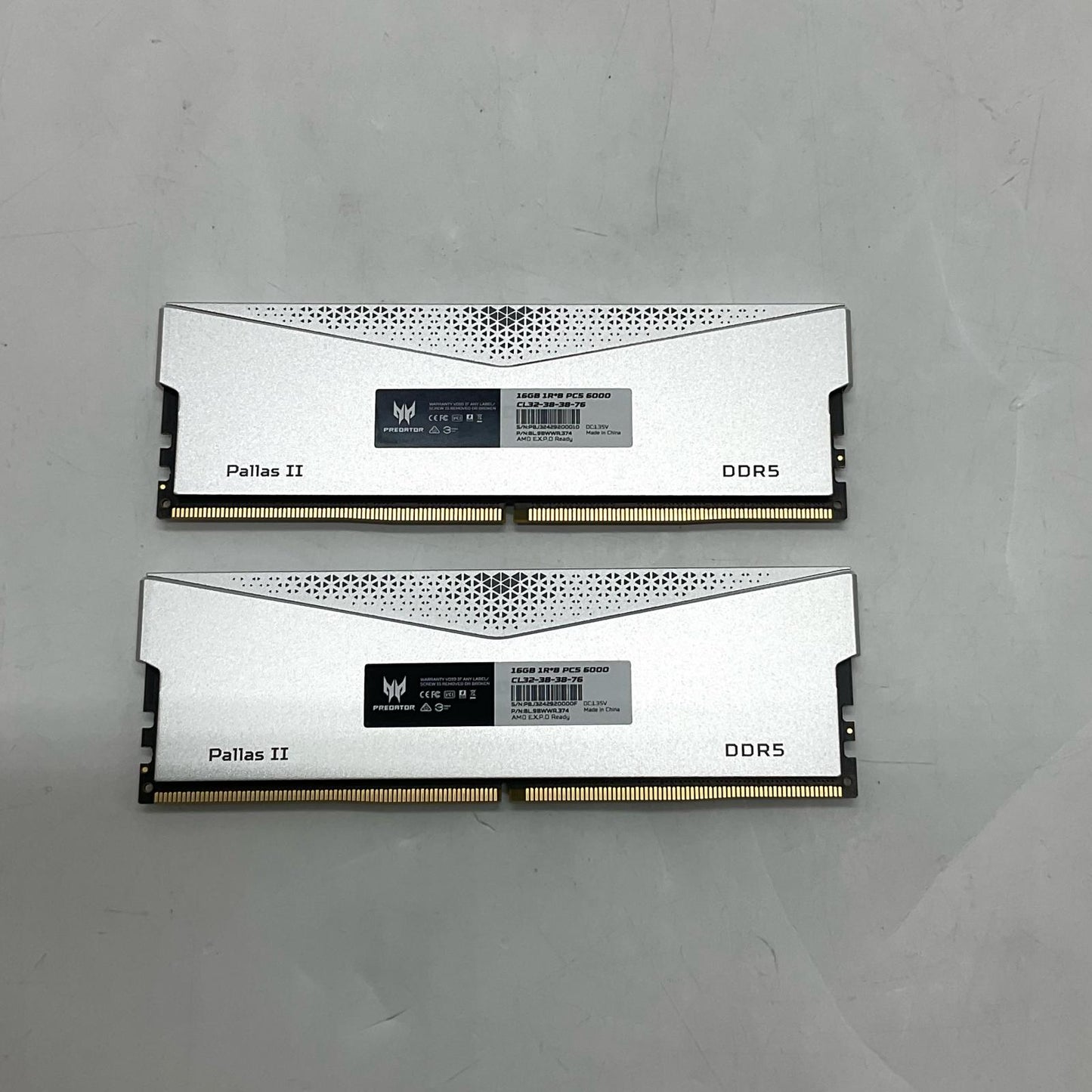 【全額返金保証】【最速発送】Acer メモリ Predator Pallas II DDR5 6000MHz (16GBx2枚) BL.9BWWR.374 美品 動作確認済