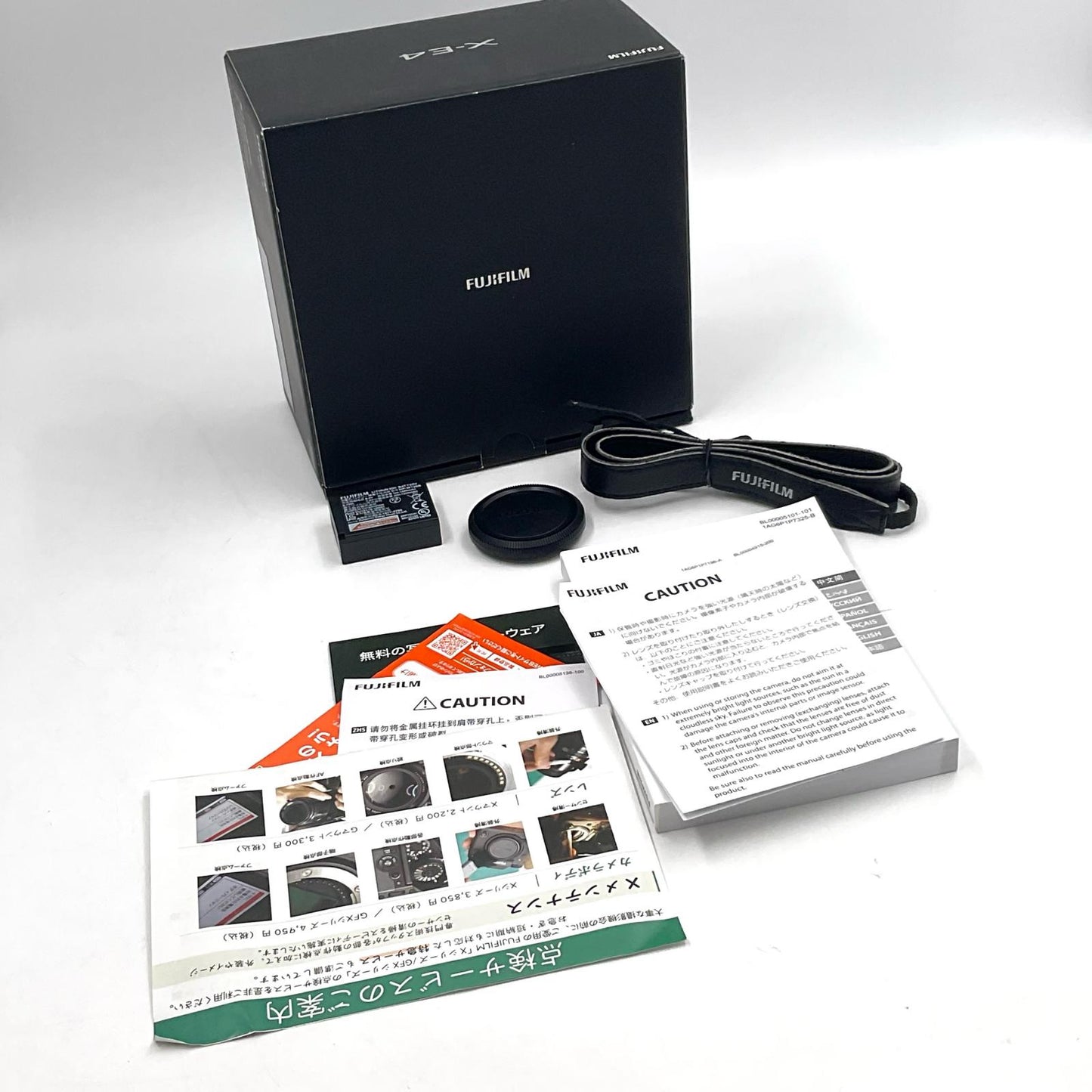 【全額返金保証】【最速発送】FUJIFILM デジタル一眼 X-E4 シルバー 動作確認済