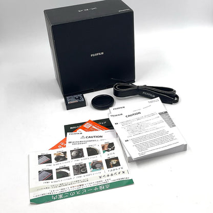 【全額返金保証】【最速発送】FUJIFILM デジタル一眼 X-E4 シルバー 動作確認済
