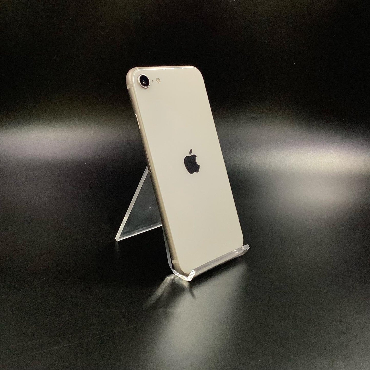 【全額返金保証】【最速発送】Apple iPhone iPhone SE（第3世代） 64GB スターライト au 白ロム 美品 動作確認済 86%
