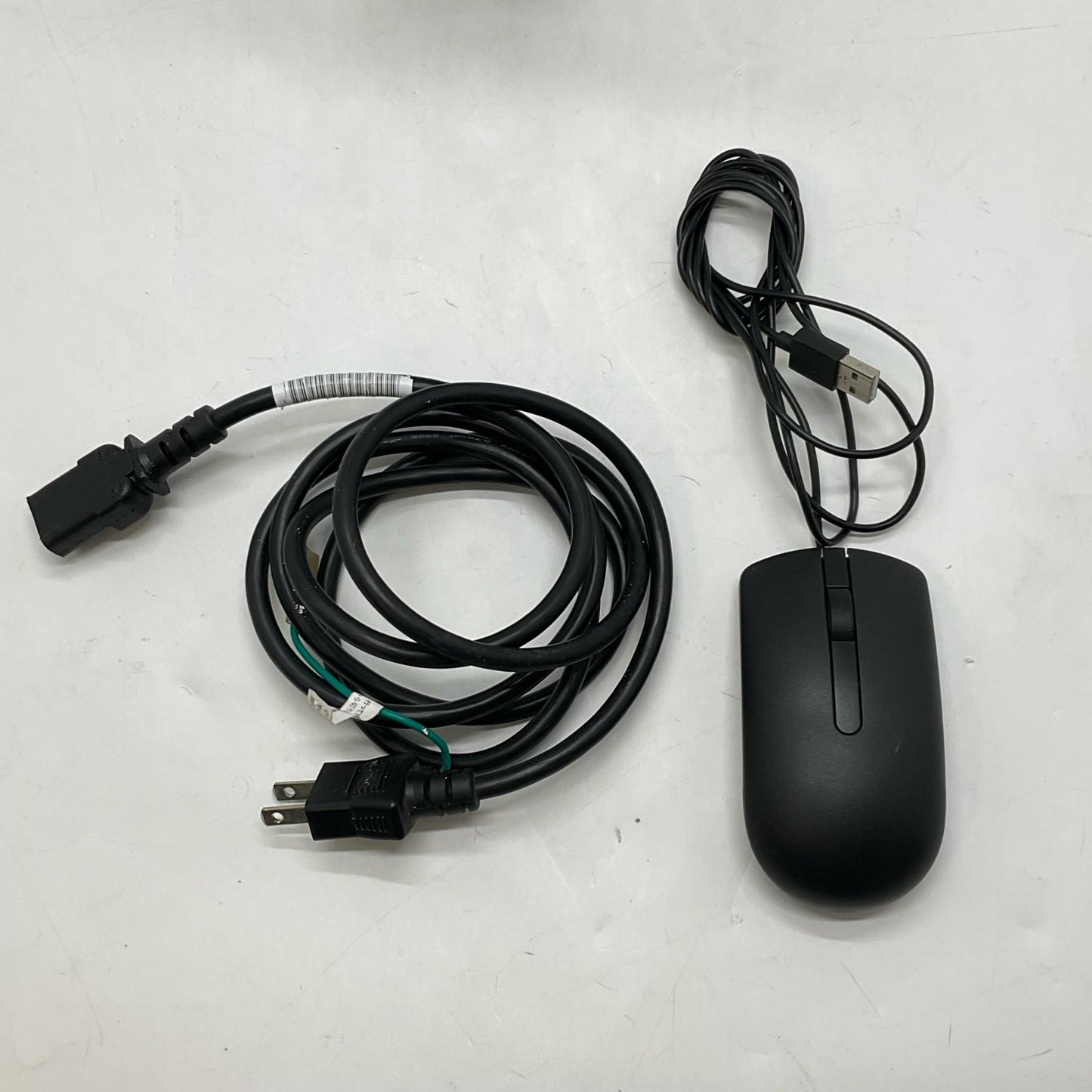 【全額返金保証】【最速発送】DELL Inspiron 3470 D13S003 intel core i3-8100 4GB HDD 1TB 美品 動作確認済