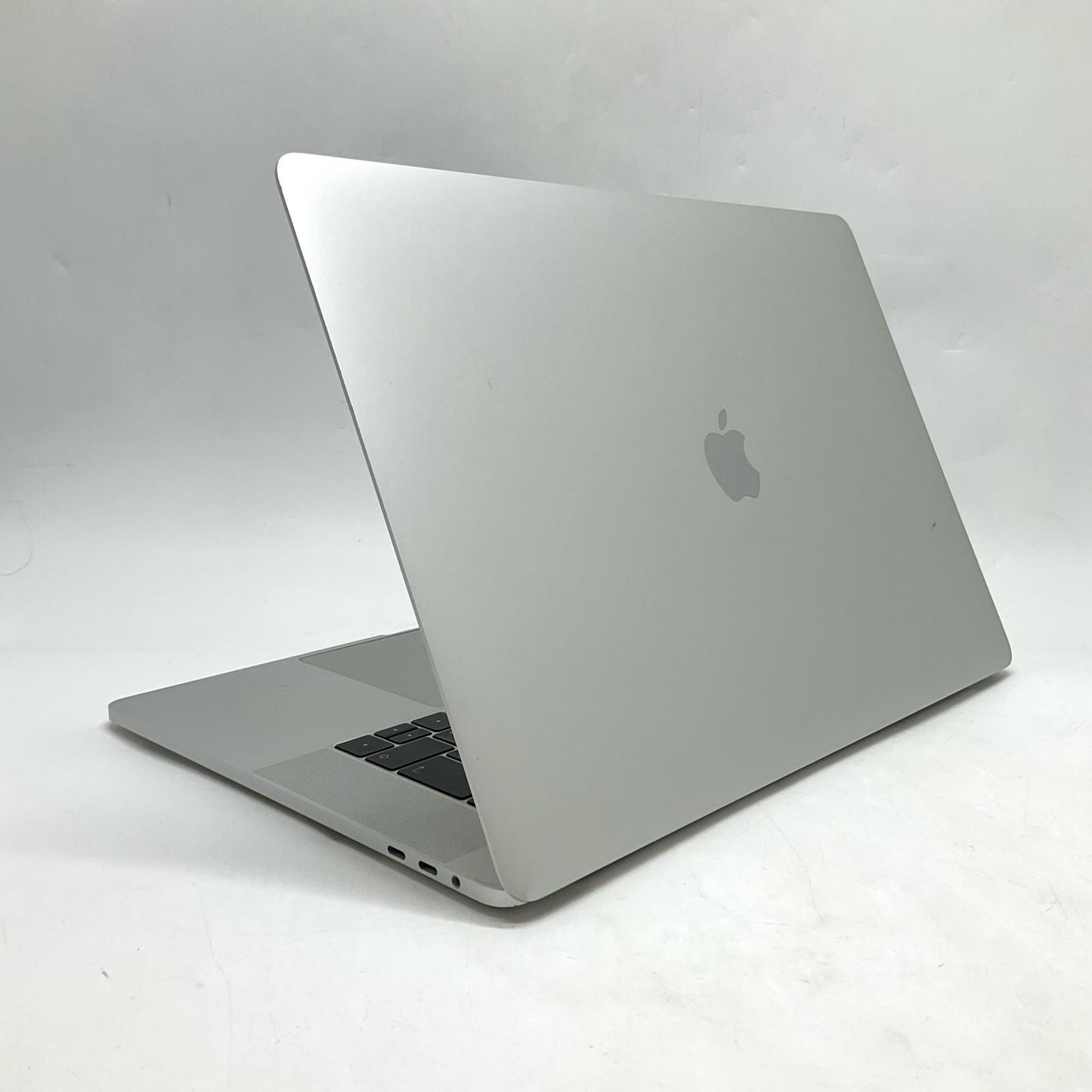 【最速発送】Apple MacBook Pro 15インチ 2016 2.7 GHz クアッドコア Intel Core i7 16GB 512GB シルバー【難有】
