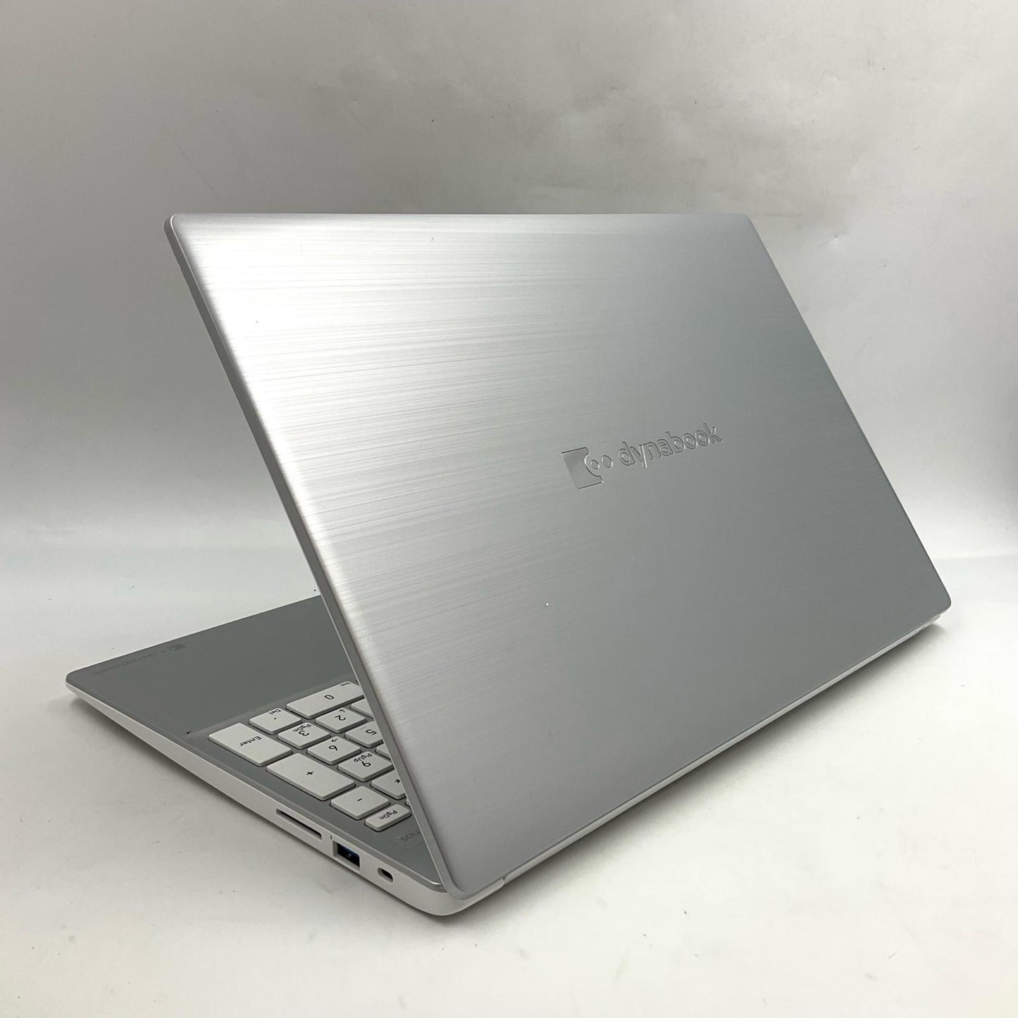 【全額返金保証】【最速発送】dynabook dynabook P2-C5XB-ES 13th Gen Intel(R) Core(TM) i3-1305U 1.60GHz 8GB M.2 SSD 256GB 98.4% 美品 動作確認済