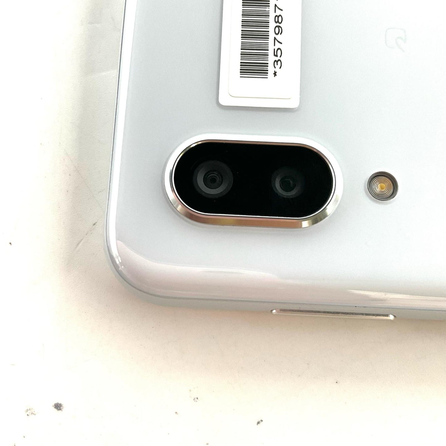 【全額返金保証】【最速発送】SHARP AQUOS sense3 plus サウンド 64GB ホワイト au SHV46 白ロム 美品 動作確認済