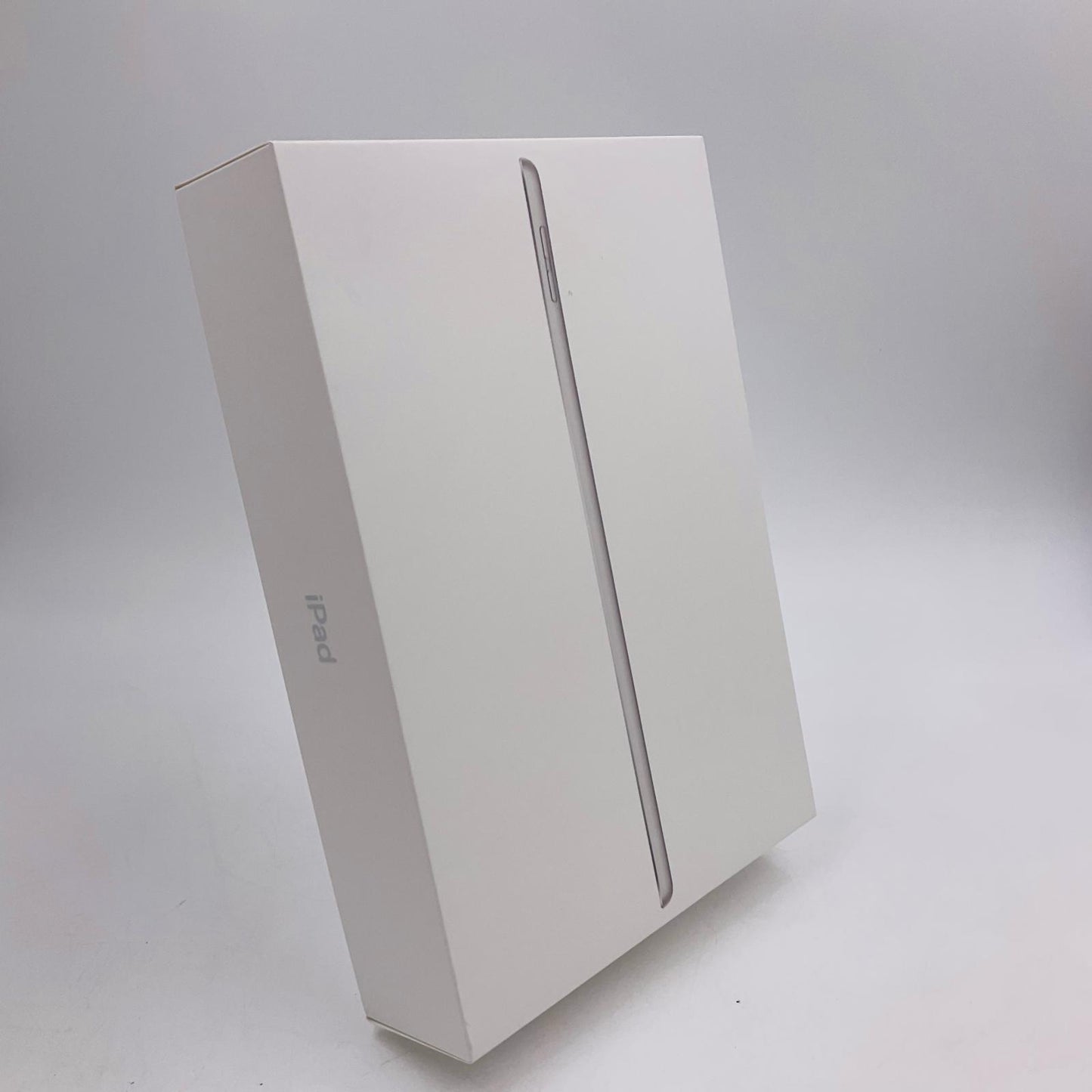 【全額返金保証】【最速発送】Apple iPad iPad 10.2インチ 第9世代 64GB シルバー Wi-Fi 超美品 動作確認済