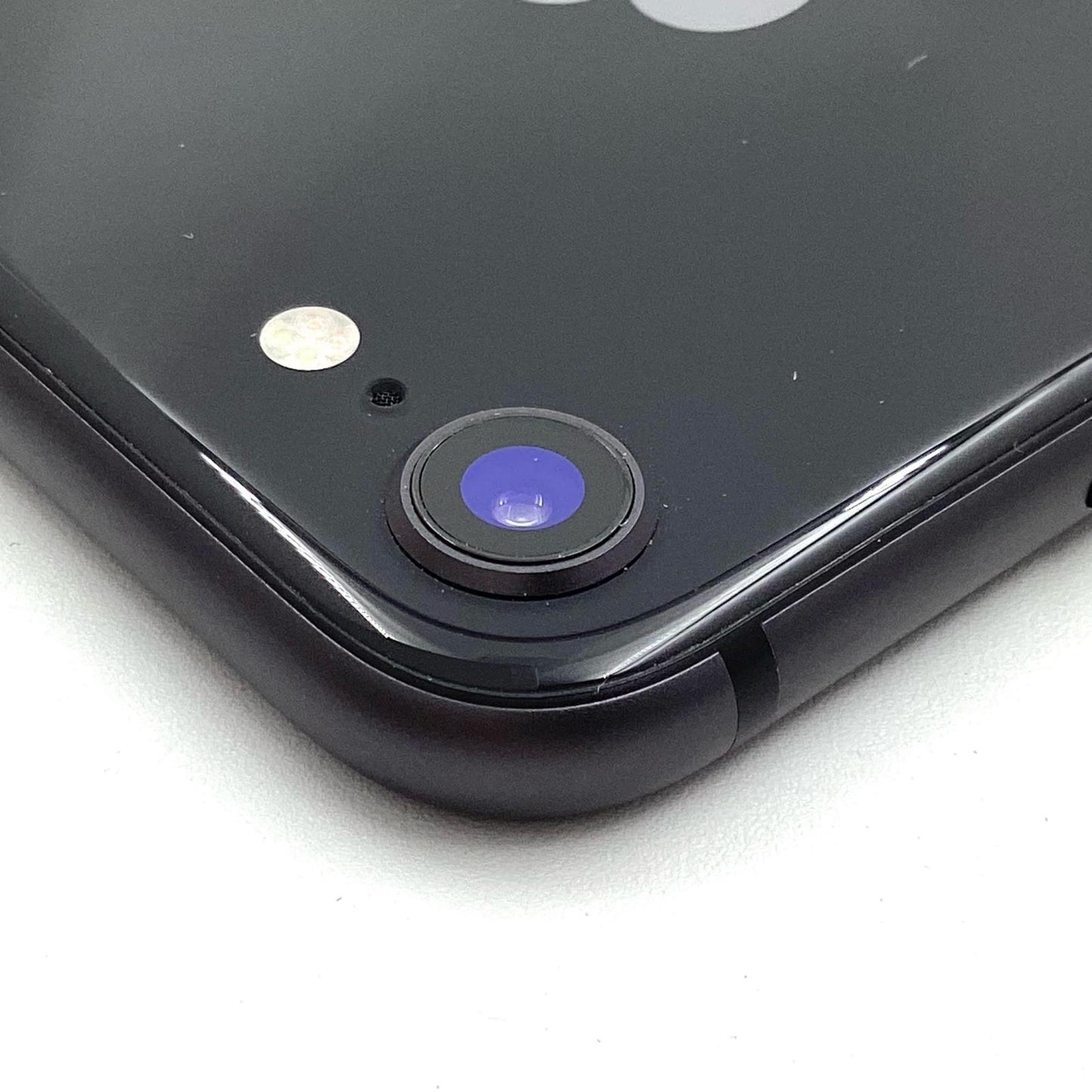 【全額返金保証】【最速発送】Apple iPhone iPhone 8 64GB スペースグレイ au 白ロム 美品 動作確認済 87%