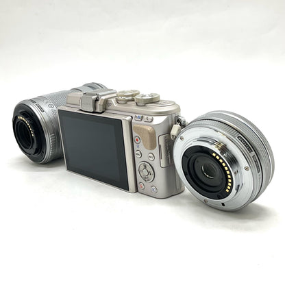 【全額返金保証】【最速発送】OLYMPUS デジタル一眼 PEN E-PL8 EZダブルズームキット ホワイト 美品 動作確認済