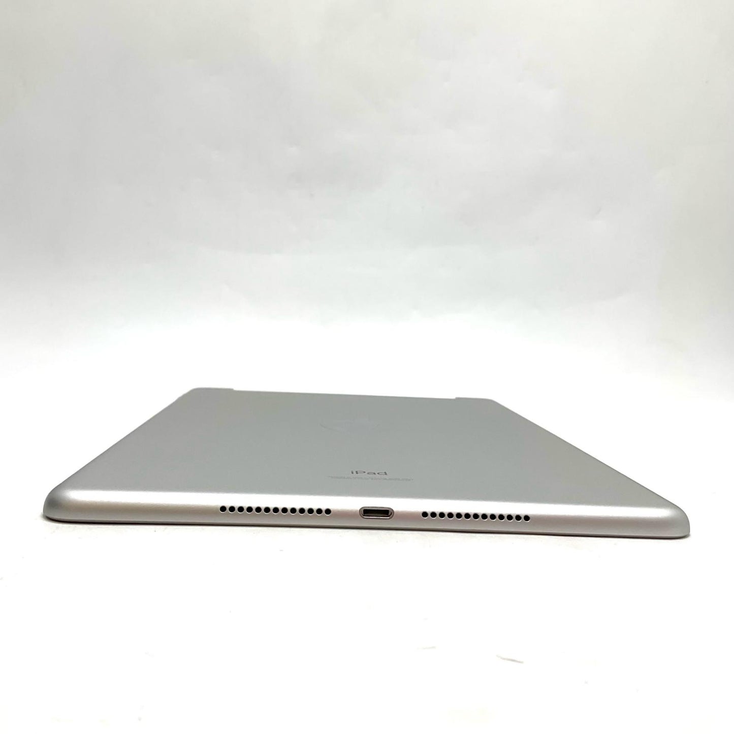 【全額返金保証】【最速発送】Apple iPad iPad 10.2インチ 第9世代 64GB シルバー WiFi+Cellular docomo SIMフリー 白ロム 美品 動作確認済