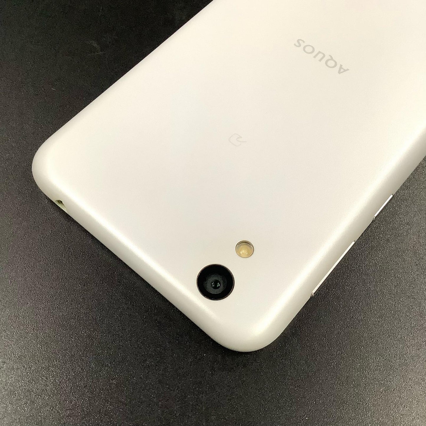 【全額返金保証】【最速発送】SHARP AQUOS sense lite 32GB ホワイト SH-M05 白ロム 動作確認済