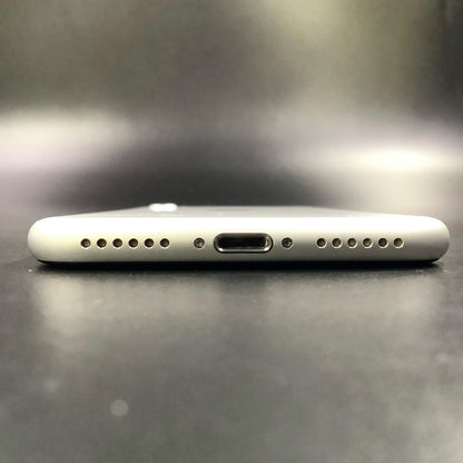 【全額返金保証】【最速発送】Apple iPhone iPhone SE（第2世代） 64GB ホワイト SIMフリー 白ロム 動作確認済 78%