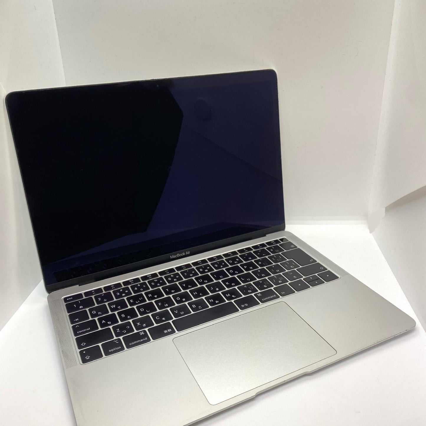 【全額返金保証】【最速発送】Apple MacBook Air 13インチ 2019 1.6 GHz Dual-Core Intel Core i5 8GB 256GB シルバー 動作確認済