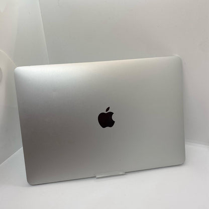 【全額返金保証】【最速発送】Apple MacBook Air 13インチ 2019 1.6 GHz Dual-Core Intel Core i5 8GB 256GB シルバー 動作確認済