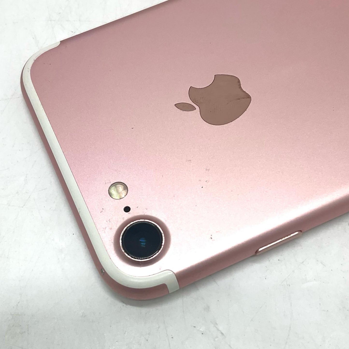 【最速発送】Apple iPhone iPhone 7 128GB ローズゴールド Softbank 白ロム【難有】 63%