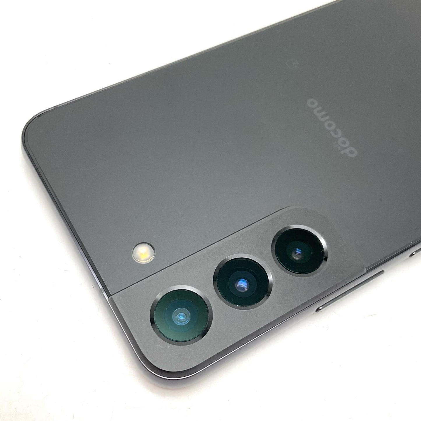 【全額返金保証】【最速発送】SAMSUNG Galaxy S22 256GB ファントムブラック docomo SC-51C 白ロム 美品 動作確認済