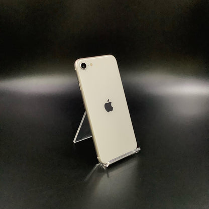 【全額返金保証】【最速発送】Apple iPhone iPhone SE (第3世代) 64GB Starlight au 白ロム 動作確認済 86%