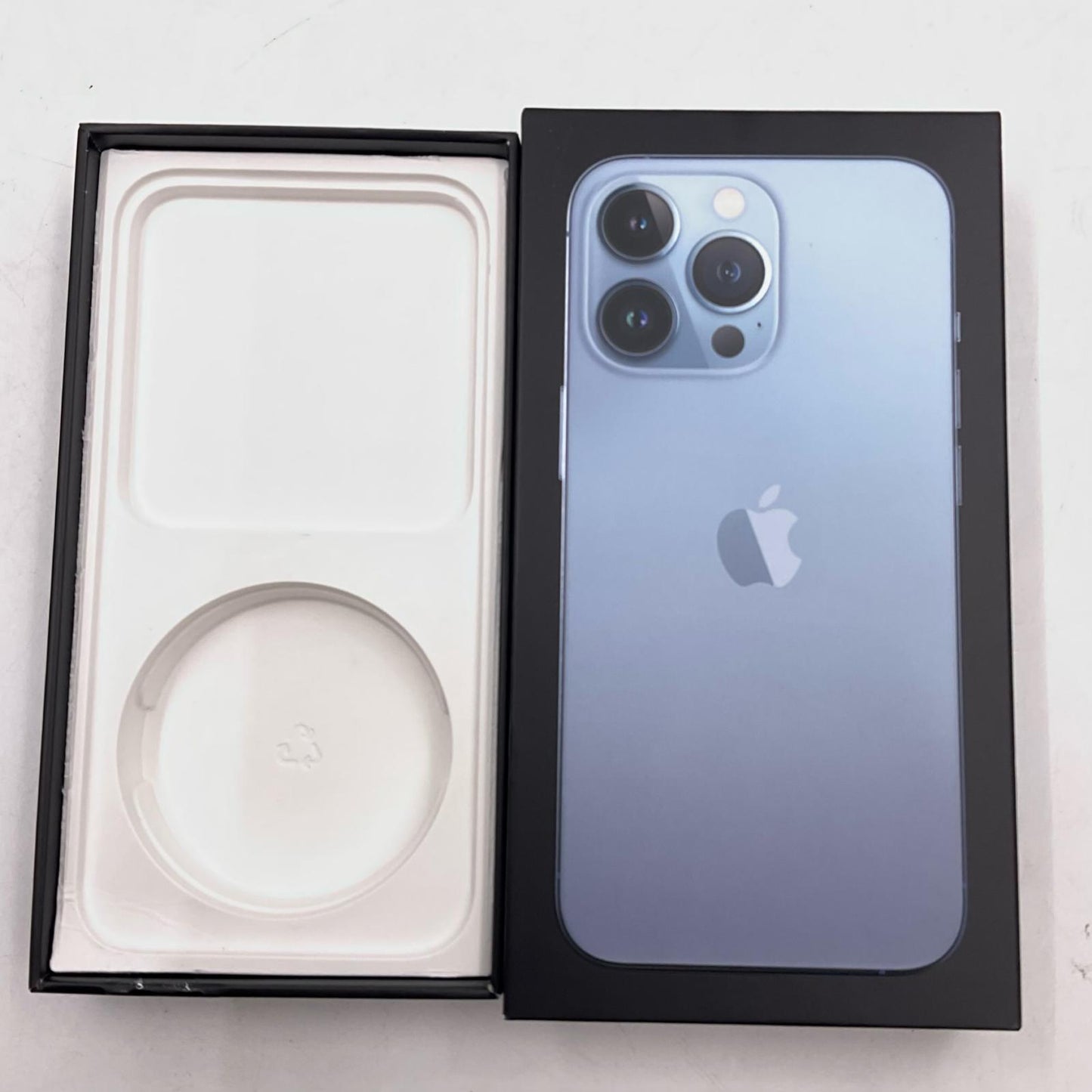 【全額返金保証】【最速発送】Apple iPhone iPhone 13 Pro 256GB シエラブルー docomo SIMフリー 白ロム 動作確認済 80%