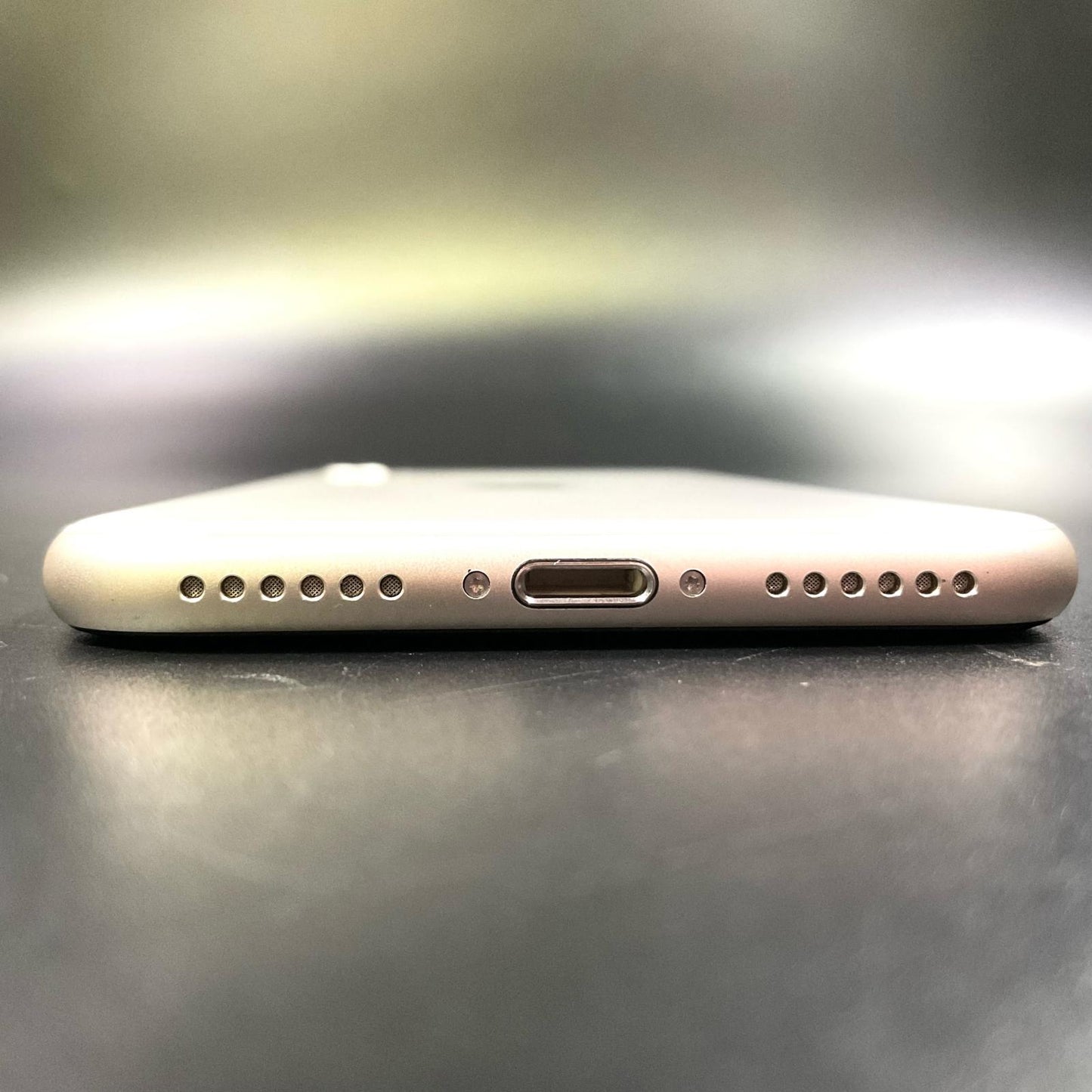 【全額返金保証】【最速発送】Apple iPhone iPhone SE（第3世代） 64GB スターライト Softbank 白ロム 美品 動作確認済 88%