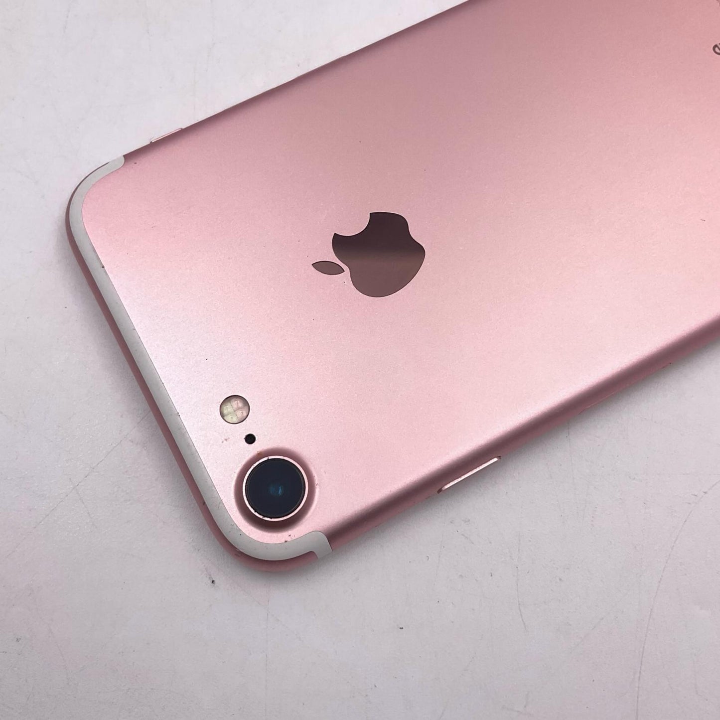 【全額返金保証】【最速発送】Apple iPhone iPhone 7 128GB ローズゴールド docomo 白ロム 動作確認済 80%