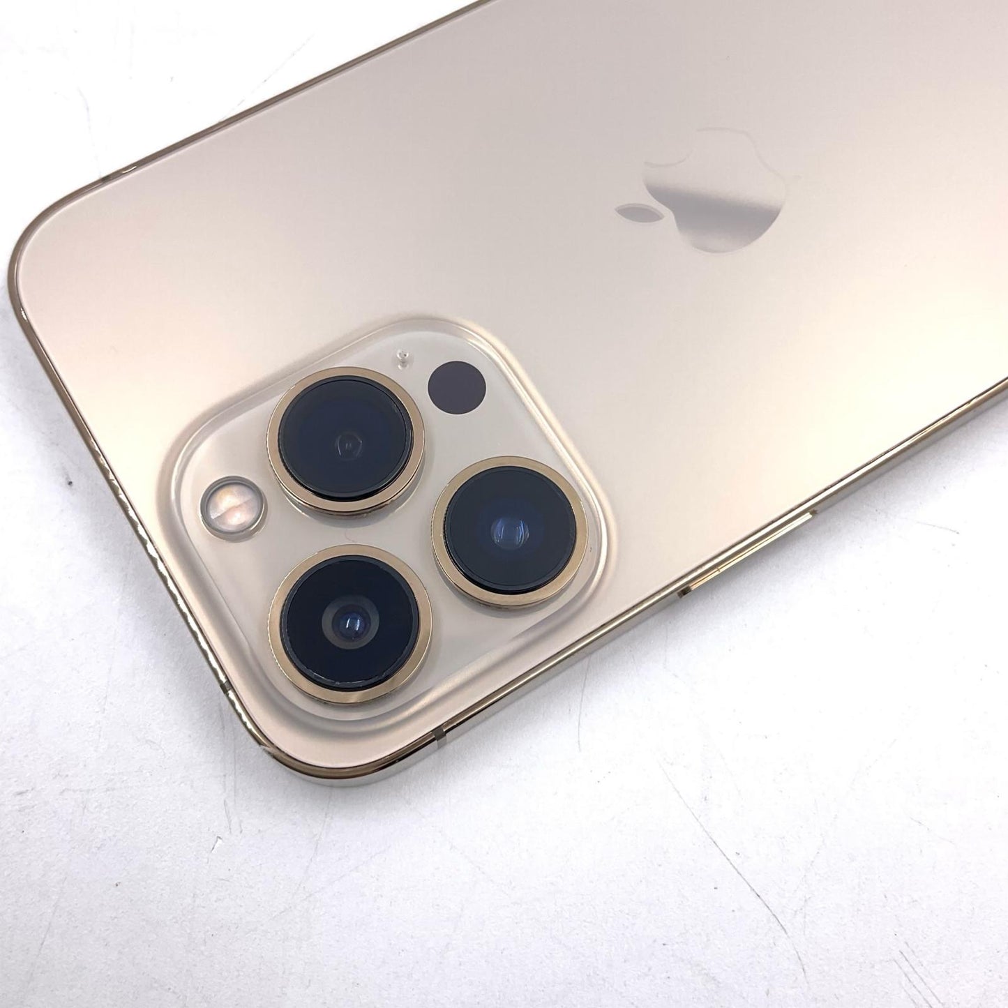 【全額返金保証】【最速発送】Apple iPhone iPhone 13 Pro 256GB ゴールド Softbank 白ロム 動作確認済 84%