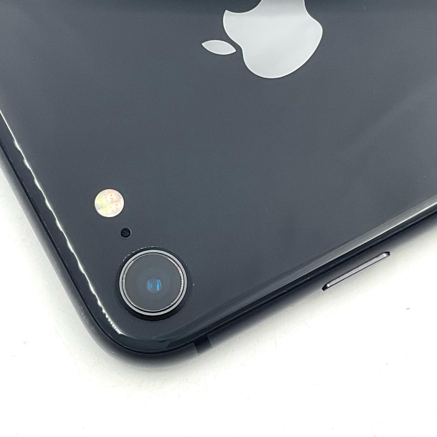 【全額返金保証】【最速発送】Apple iPhone iPhone 8 64GB ブラック docomo 白ロム 動作確認済 88%
