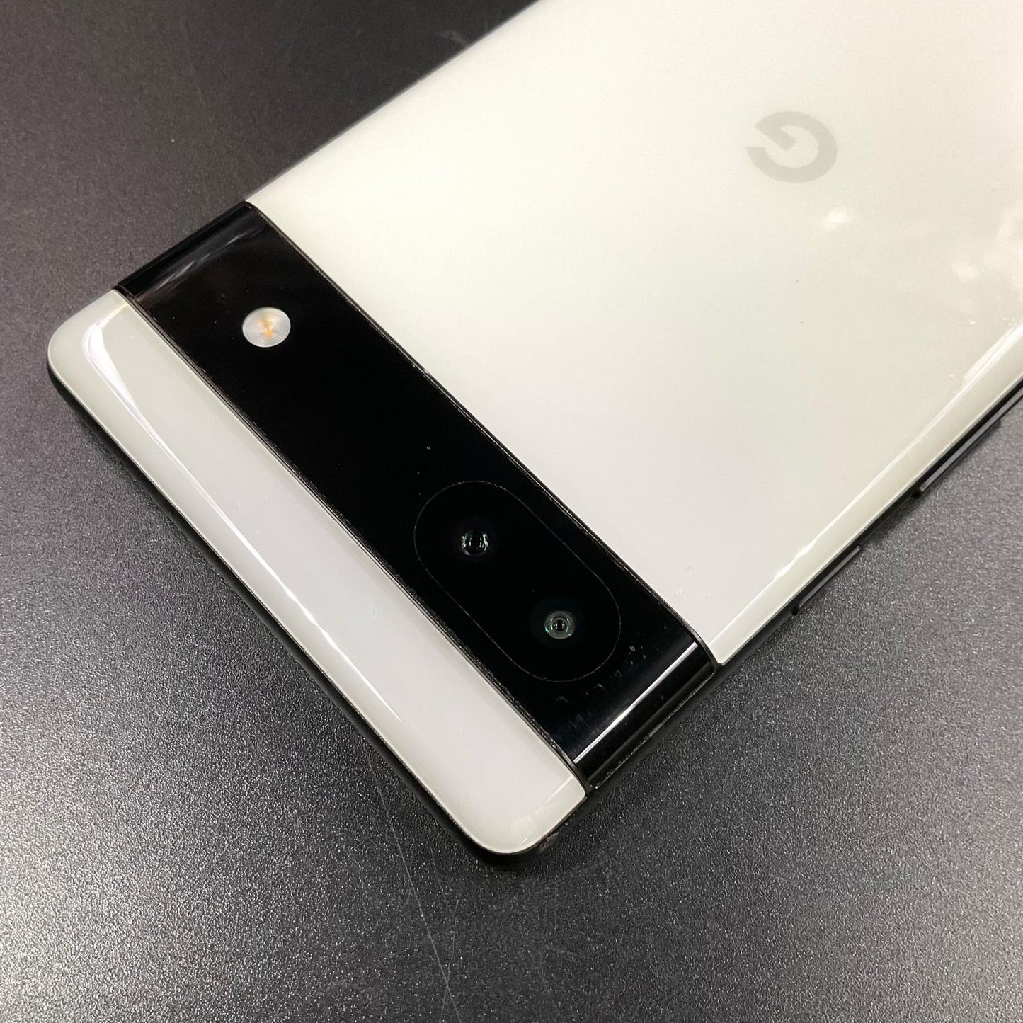 【全額返金保証】【最速発送】Google Pixel 6a 128GB チョーク au GB17L 白ロム 美品 動作確認済