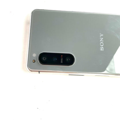 【全額返金保証】【最速発送】Sony Xperia 5　II 128GB グレー docomo SO-52A 白ロム 動作確認済