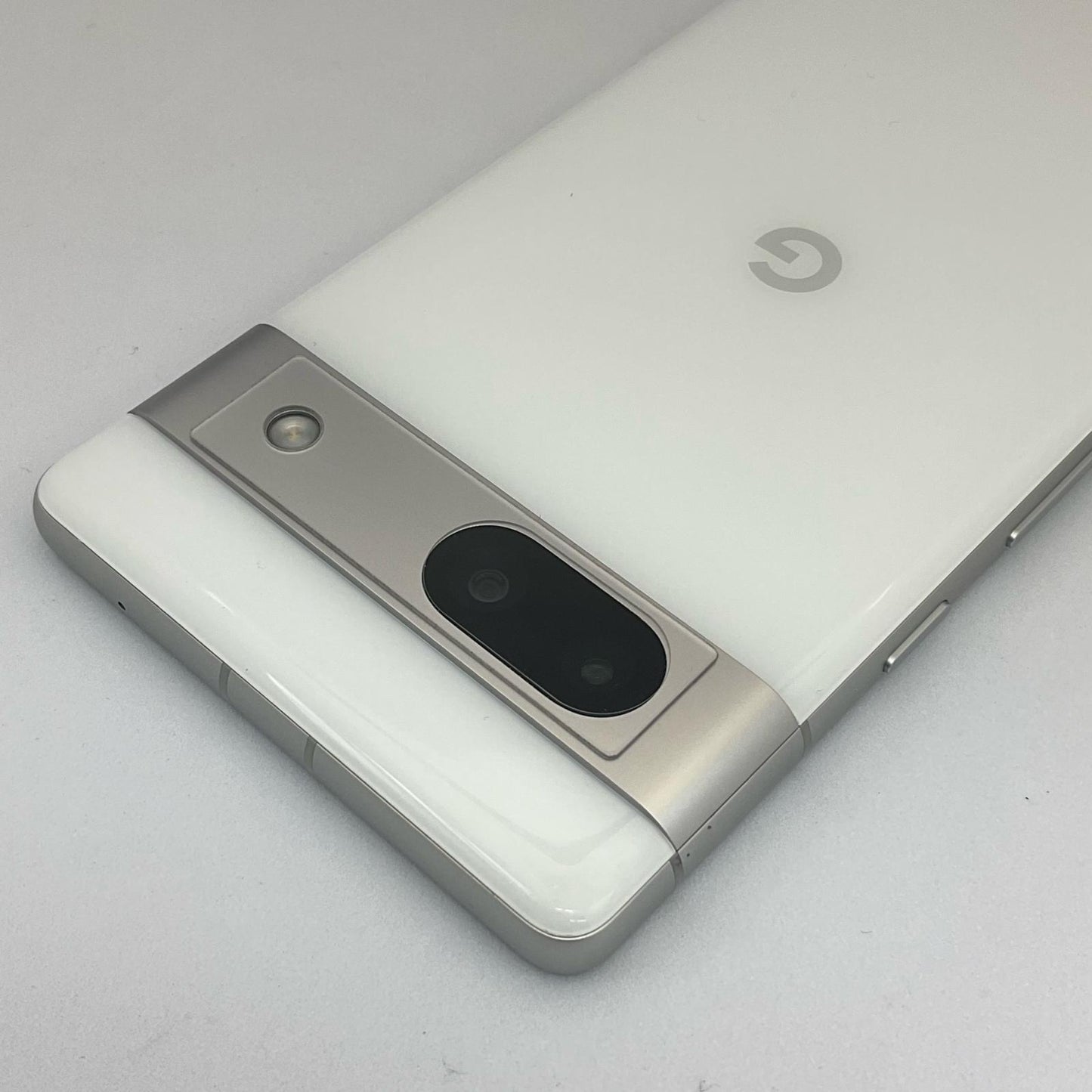 【全額返金保証】【最速発送】Google Pixel 7a 128GB スノー au SIMフリー GB2U8 白ロム 動作確認済
