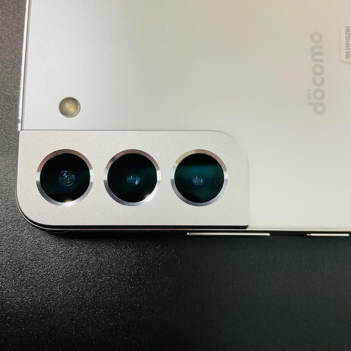 【全額返金保証】【最速発送】SAMSUNG Galaxy S22 256GB ピンク ゴールド docomo SIMフリー SC-51C 白ロム 超美品 動作確認済