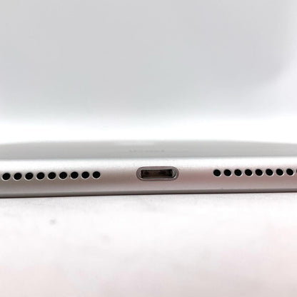 【全額返金保証】【最速発送】Apple iPad iPad 10.2インチ 第9世代 64GB シルバー Wi-Fi 美品 動作確認済