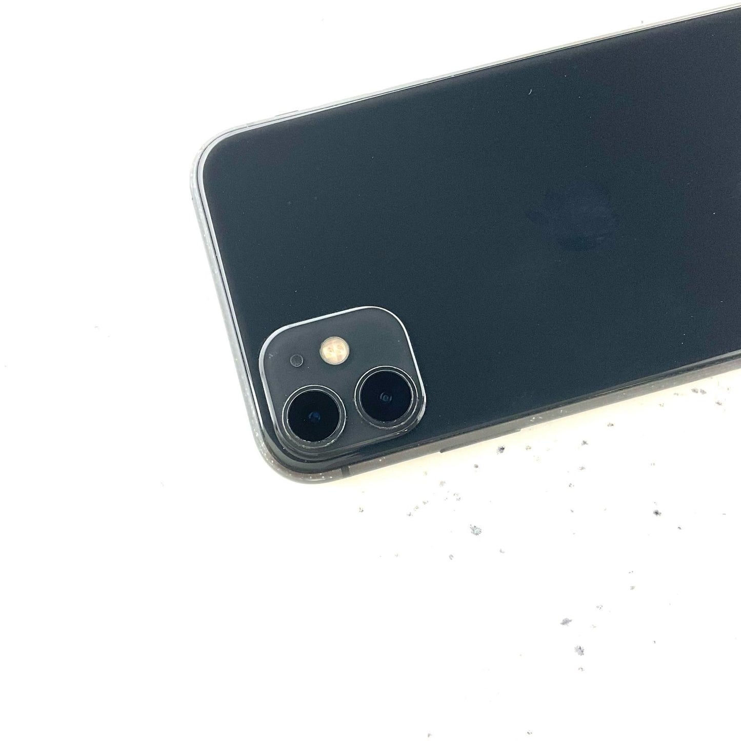 【全額返金保証】【最速発送】Apple iPhone iPhone 11 64GB ブラック docomo 白ロム 動作確認済 73%