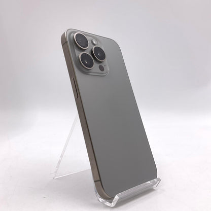 【全額返金保証】【最速発送】Apple iPhone iPhone 15 Pro 128GB ナチュラルチタニウム au 動作確認済 89%