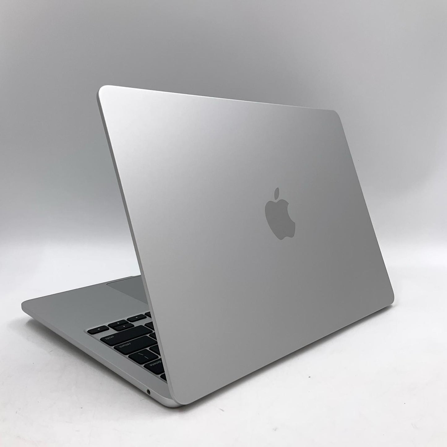 【全額返金保証】【最速発送】Apple MacBook Air 13.6インチ 2024 Apple M3 16GB 512GB シルバー 91% 美品 動作確認済