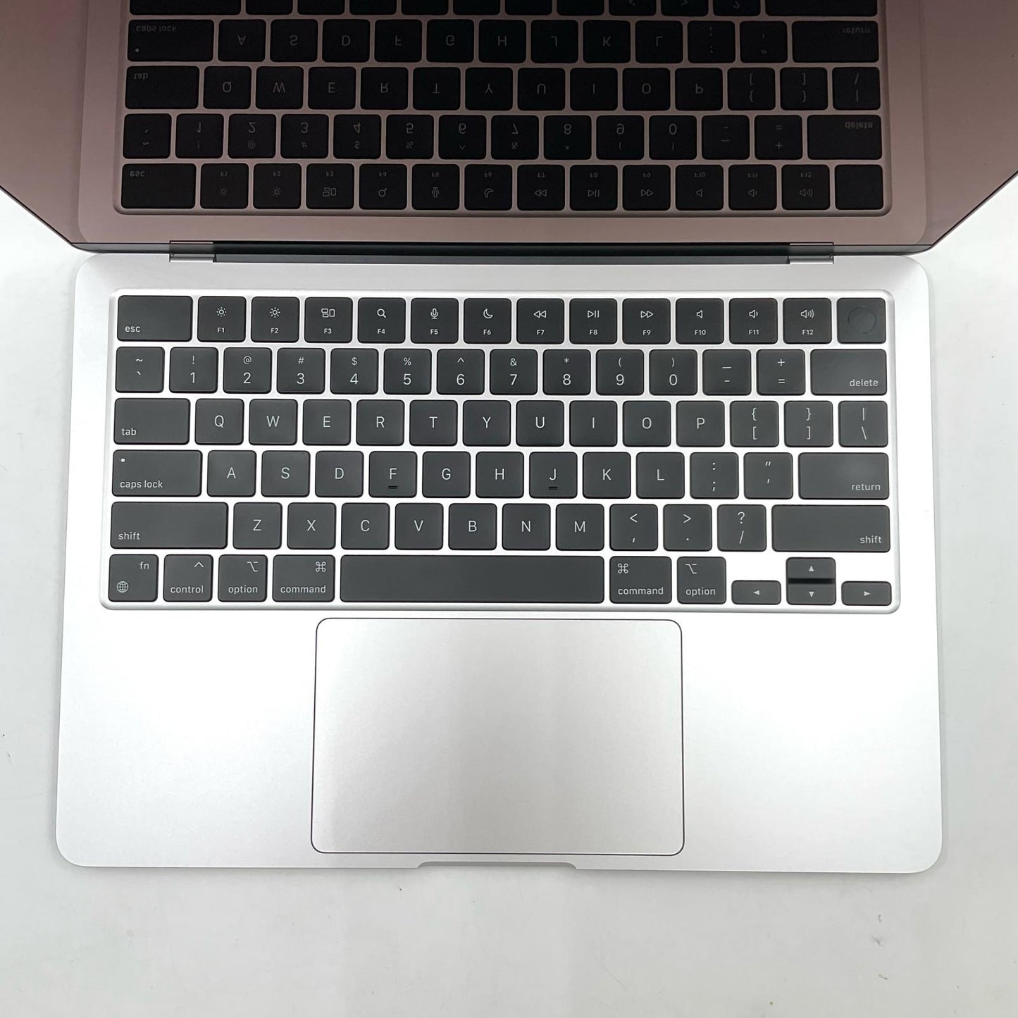 【全額返金保証】【最速発送】Apple MacBook Air 13.6インチ 2024 Apple M3 16GB 512GB シルバー 91% 美品 動作確認済