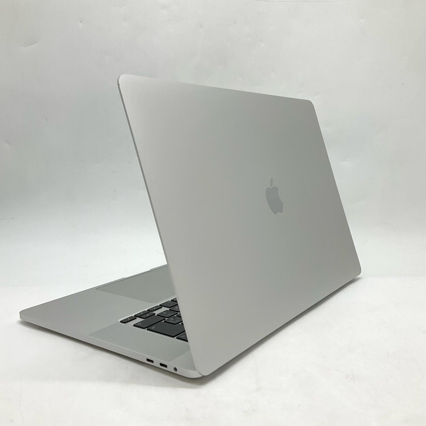 【全額返金保証】【最速発送】Apple MacBook Pro 16インチ 2019 2.6GHz 6コア Intel Core i7 16GB 512GB シルバー 美品 動作確認済