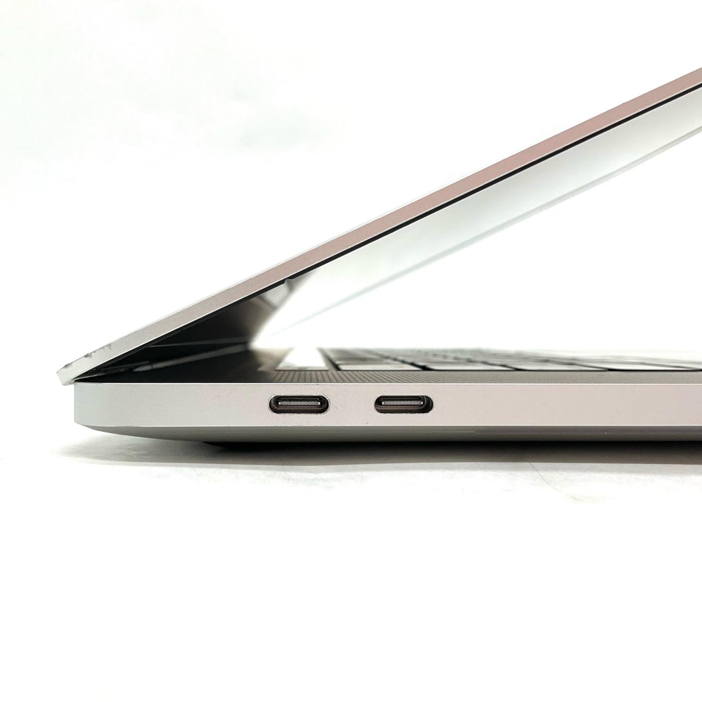 【全額返金保証】【最速発送】Apple MacBook Pro 16インチ 2019 2.6GHz 6コア Intel Core i7 16GB 512GB シルバー 美品 動作確認済