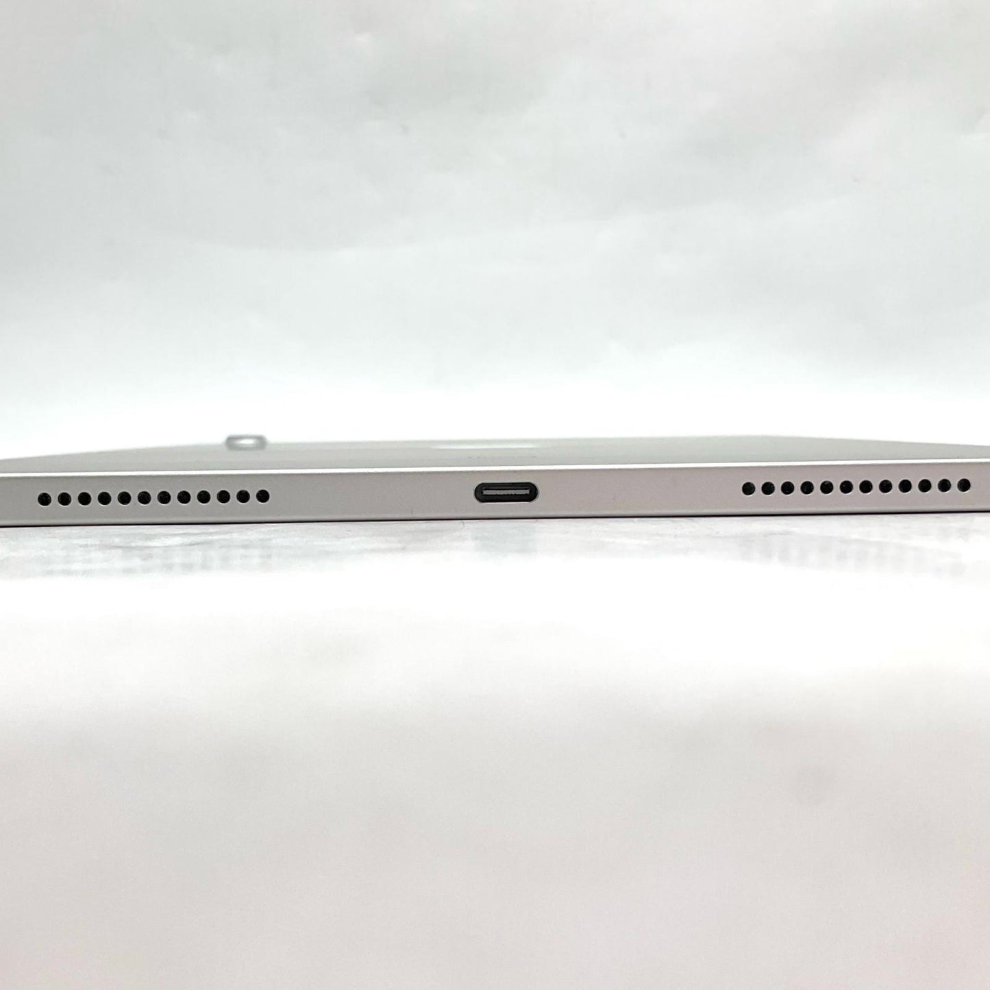 【全額返金保証】【最速発送】Apple iPad iPad 10.9インチ 第10世代 64GB シルバー Wi-Fi 美品 動作確認済