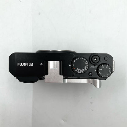【全額返金保証】【最速発送】FUJIFILM デジタル一眼 X-E4 ボディ ブラック 美品 動作確認済