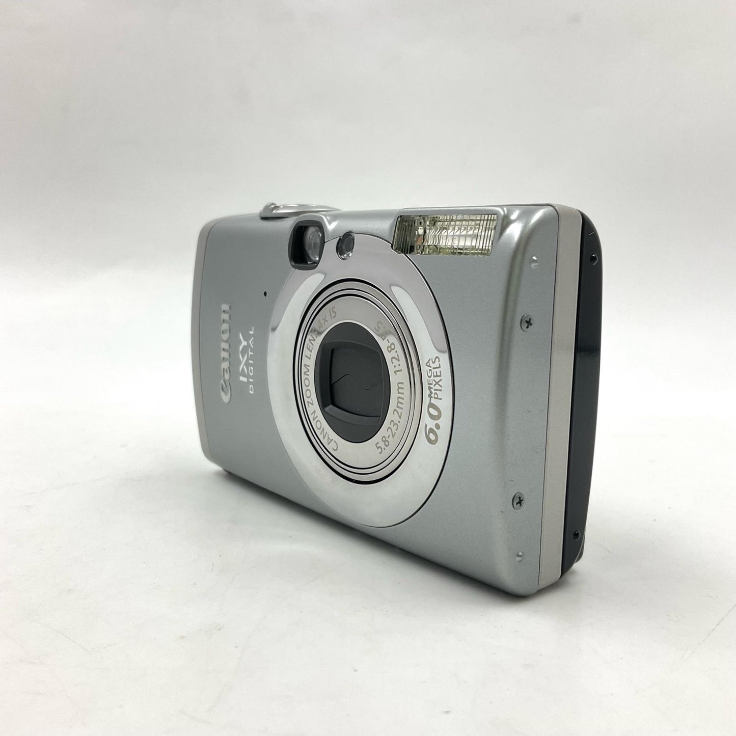 【全額返金保証】【最速発送】Canon コンパクトデジタルカメラ IXY DIGITAL 800 IS [シルバー] 動作確認済