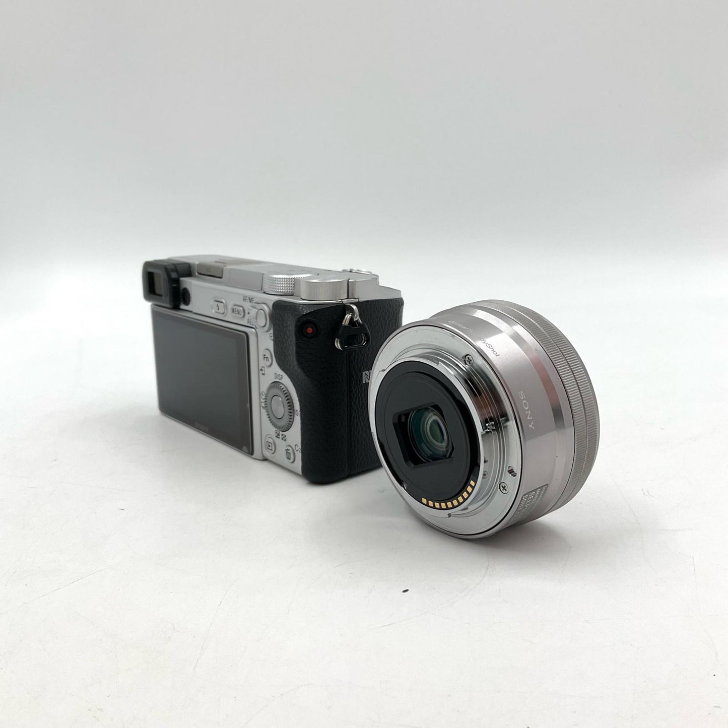 【全額返金保証】【最速発送】Sony デジタル一眼 α6400 ILCE-6400K パワーズームレンズキット [シルバー] 美品 動作確認済