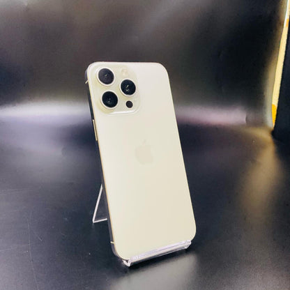 【全額返金保証】【最速発送】Apple iPhone iPhone 15 Pro Max 256GB ホワイトチタニウム docomo SIMフリー 白ロム 美品 動作確認済 88%