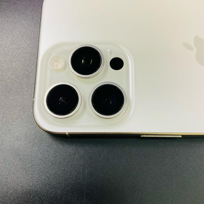 【全額返金保証】【最速発送】Apple iPhone iPhone 15 Pro Max 256GB ホワイトチタニウム docomo SIMフリー 白ロム 美品 動作確認済 88%